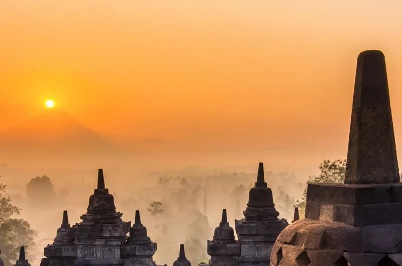 Borobudur Sunrise Tour with Breakfast